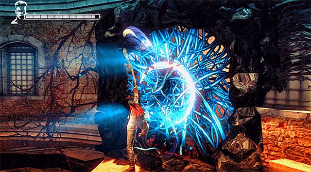 Powróć na wspomnianą wyżej półkę i wykonaj skok w stronę sąsiedniej - Zniszczenie drugiej kamery | 4 - Under Watch (Pod obserwacją) - DMC: Devil May Cry - poradnik do gry