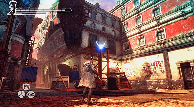 Po zakończeniu wszystkich walk rozejrzyj się za pokazanym na powyższym screenie interaktywnym zaczepem i złap się go z użyciem anielskiej wyciągarki (Ophion Angel Lift) - Przedostanie się do wnętrza budynku Zakonu | 11 - The Order (Zakon) - DMC: Devil May Cry - poradnik do gry