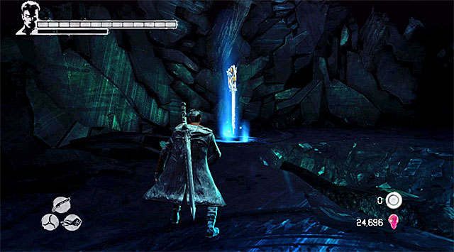 KLUCZ 1/1 (SREBRNY/ARGENT) - Klucz możesz odnaleźć w trakcie eksploracji obszaru powiązanego z trzecim generatorem, czyli tego zlokalizowanego na prawo od drzwi skarbca - Klucze | SEKRETY | DMC Devil May Cry - DMC: Devil May Cry - poradnik do gry