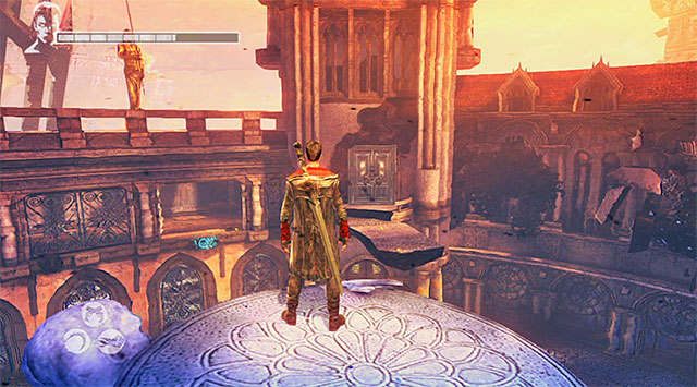 DRZWI 1/1 (wymagany srebrny klucz; bonusowa misja What Goes Around) - Drzwi są na górnym balkoniku przy głównej arenie i musisz do nich dolecieć z pomocą anielskiego przyśpieszenia, odbijając się oczywiście od jeszcze wyżej położonej półki - Sekretne drzwi | SEKRETY | DMC Devil May Cry - DMC: Devil May Cry - poradnik do gry