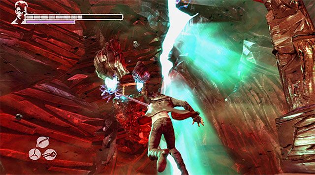 Po zakończonych walkach zbadaj arenę w poszukiwaniu nadających się do zniszczenia obiektów i następnie zlokalizuj pokazane na powyższym screenie interaktywne zaczepy - Przeprawa przez trzecią część pieca dusz | 17 - Furnace of Souls (Dusze w ogniu piekielnym) - DMC: Devil May Cry - poradnik do gry