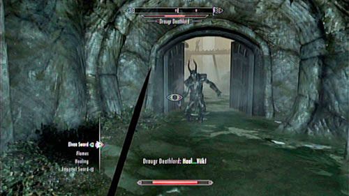 Po walce skieruj się w stronę niewielkiego wodospadu - The Final Descent [Ostateczne zejście] | Wątki poboczne - Raven Rock - The Elder Scrolls V: Skyrim - Dragonborn - poradnik do gry