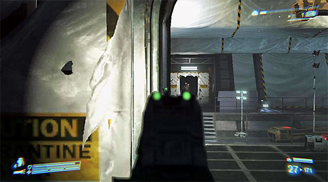 Skieruj się do drzwi, przy których ustawił się ONeal i przystąp do eksploracji liniowych korytarzy - Odnajdź Bellę | Misja 2 - Bitwa o Sulaco | Aliens Colonial Marines - Aliens: Colonial Marines - poradnik do gry