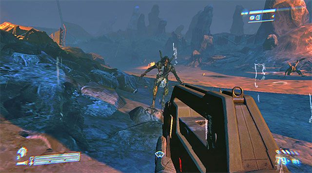 Musisz teraz powrócić do poprzedniego obszaru, przy czym na drodze staną wam oczywiście nowe standardowe odmiany ksenomorfów - Eskortuj Reid do wieży przekaźnikowej i nawiąż łączność | Misja 5 - Kruk - Aliens: Colonial Marines - poradnik do gry