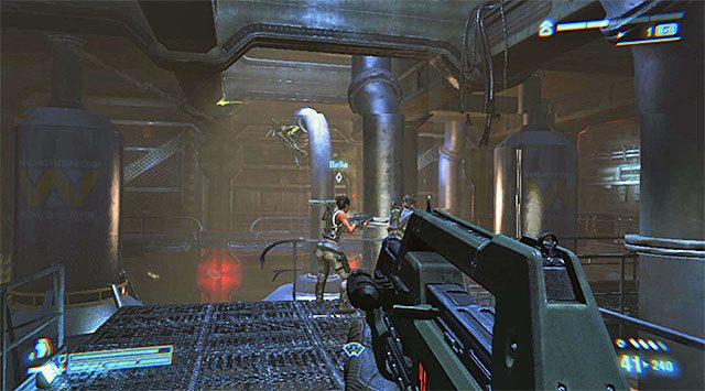 W kolejnej sali z metalowymi balkonikami uważaj na najemników oraz na ksenomorfy - Przedostań się do lądownika i ucieknij z Sephory | Misja 3 - Upadek Sulaco - Aliens: Colonial Marines - poradnik do gry