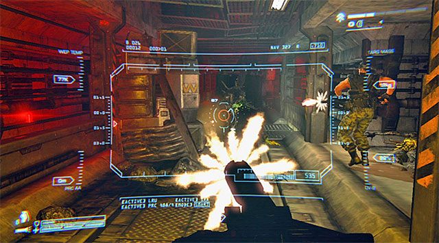 Skręć w prawo i przygotuj się do rozpoczęcia eliminacji zmierzających w waszą stronę ksenomorfów - Dostań się do wieży przekaźnikowej i odnajdź Bellę oraz Reid | Misja 4 - Pogrzebane nadzieje Hadleys Hope - Aliens: Colonial Marines - poradnik do gry