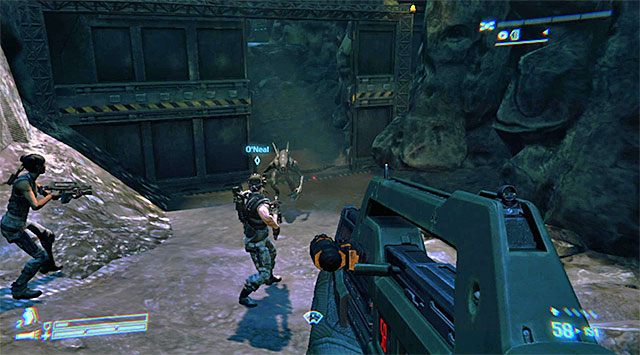 Wyjdź z windy i ruszaj prosto - Przedostań się do stacji Weyland-Yutani, by uratować Bellę | Misja 7 - Jeden pocisk - Aliens: Colonial Marines - poradnik do gry