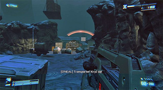 Ruszaj śladami ONeala i przygotuj się do pierwszego spotkania z wrogim pojazdem opancerzonym (powyższy screen) - Dotrzyj do modułu zasilania i wyłącz go | Misja 7 - Jeden pocisk - Aliens: Colonial Marines - poradnik do gry