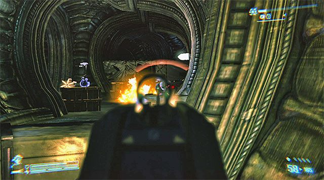 Zaczekaj aż winda zawiezie was na nowy poziom i ruszaj dalej - Odnajdź więźnia we wraku | Misja 8 - Wał obronny | Aliens Colonial Marines - Aliens: Colonial Marines - poradnik do gry