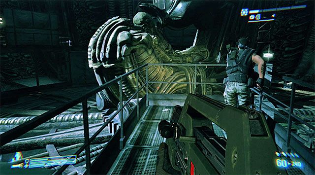 Kontynuuj przemarsz aż dotrzecie do dużego owalnego pomieszczenia - Odnajdź więźnia we wraku | Misja 8 - Wał obronny | Aliens Colonial Marines - Aliens: Colonial Marines - poradnik do gry