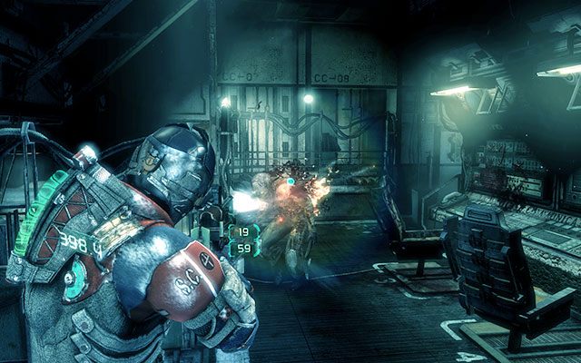 Przejdźcie przez pokój zarządzania, pozbywając się Nekromorfa, który się tam pląta, po czym udajcie się do kolejnego korytarza - Restore oxygen to the ship | C.M.S. Brusilov - zadanie kooperacyjne - Dead Space 3 - poradnik do gry