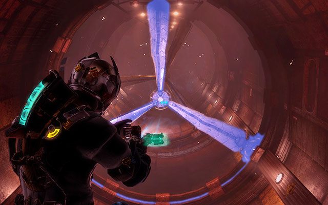 Przejdź przez drzwi i zejdź po drabinie - znajdziesz się w pomieszczeniu gdzie nie ma grawitacji - Decipher the message in the Admirals Quarters | 4 - Historys Ember - Dead Space 3 - poradnik do gry