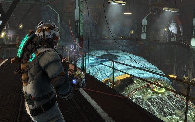 Po zjechaniu windą na dół ujrzysz ogromny wahadłowiec - Craft a remote relay | 6 - Repair to Ride | Dead Space 3 - Dead Space 3 - poradnik do gry