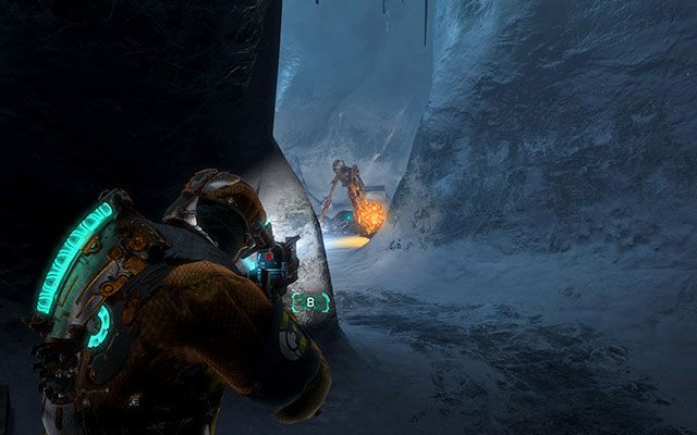 Udaj się przed siebie - na pierwszym rozwidleniu obierz drogę w prawo, po lewej znajdziesz kilka skrzyń - Locate the lift controls | 12, 13 - Autopsy / Reach for the Sky | Dead Space 3 - Dead Space 3 - poradnik do gry