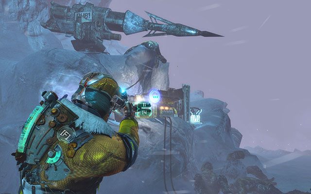 Tym razem zamiast marnować na niego amunicję, nie strzelaj w macki, tylko obegnij go, aż dotrzesz do generatora, który aktywuje ogromne harpuny - Reunite with Ellie | 12, 13 - Autopsy / Reach for the Sky | Dead Space 3 - Dead Space 3 - poradnik do gry