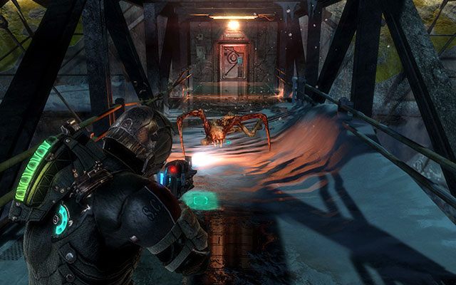 Opuść pomieszczenie i udaj się do korytarza, w którym znajdziesz windę towarową - wyjedziesz nią na kolejne piętro - Collect the Rosetta samples - Paleontology sector | 14 - Everything Has Its Place - Dead Space 3 - poradnik do gry