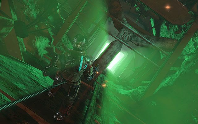 Schodząc niżej natkniesz się na obracający się wiatrak - użyj stazy, aby go spowolnić i móc bezpiecznie przejść dalej - 16 - What Lies Below - Follow Danik down the Research Silo | 16, 17 - What Lies Below / A Strange City - Dead Space 3 - poradnik do gry