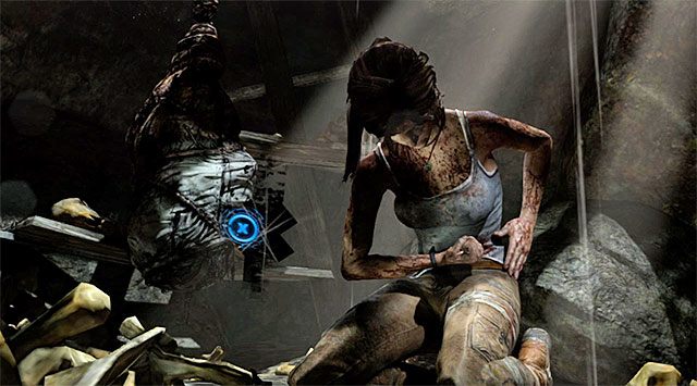 Po tym jak Lara uwolni się i uderzy w ziemię bądź gotowy do przystąpienia do rytmicznego wciskania wskazanego przez grę przycisku/klawisza interakcji - 1 - Przetrwaj | 1 - Przetrwaj, 2 - Siła woli | Solucja Tomb Raider - Tomb Raider - poradnik do gry