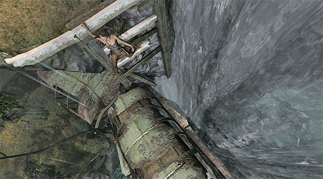 Przejdź po prawej części wraku, która powinna zmienić swoje położenie pod ciężarem głównej bohaterki - Znajdź plecak Rotha | 8 - Wołanie o pomoc | Solucja Tomb Raider - Tomb Raider - poradnik do gry