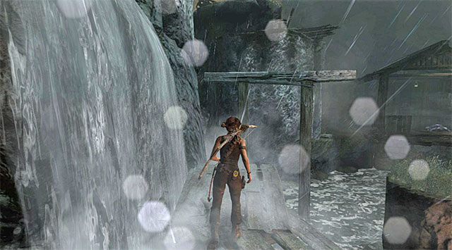 Jak zapewne zdążyłeś już odnotować w okolicy poukrywano wiele znajdziek, tak więc rekomendowałbym dokładnie zbadać tę część lokacji Mountain Village (Wioska w górach) - Przedostań się do górnej części wodospadów | 8 - Wołanie o pomoc - Tomb Raider - poradnik do gry