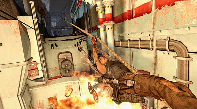 Zgodnie z sugestią gry należy użyć teraz jednej z funkcji pozyskanej niedawno wciągarki i przytrzymać przycisk/klawisz interakcji, tak by znacząco przyśpieszyć proces przemieszczania się po linie - Odzyskaj narzędzia Reyes; Powróć do bunkra | 22 - Zaginiony | Tomb Raider - Tomb Raider - poradnik do gry