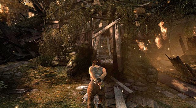 Zatrzymaj się w chatce i zaczekaj aż oddalą się od niej nowi przeciwnicy - Unikaj wykrycia podczas próby ucieczki | 7 - Spotkanie na górze | Tomb Raider - Tomb Raider - poradnik do gry