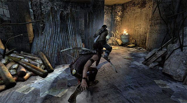 Uważaj, bo na parterze budynku może przebywać pojedynczy przeciwnik - Przedostań się do bunkra | 8 - Wołanie o pomoc | Solucja Tomb Raider - Tomb Raider - poradnik do gry