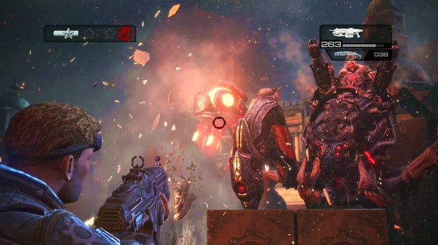 Po zejściu na plac, zwróć uwagę na ruchy potwora, na którym siedzi Karn - Plac martwego tyrana - Budynek sądu - Gears of War: Judgment - poradnik do gry