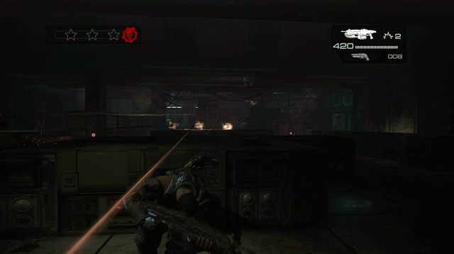 Obróć się w lewo, gdzie na ścianie pojawi się symbol odtajnionej misji - Sterownia - Onyx Point - Gears of War: Judgment - poradnik do gry