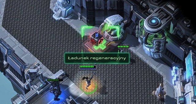 W dalszej części kompleksu napotkamy na kolejną grupę przeciwników, lecz nie powinni stanowić oni dla nas żadnego wyzwania - Znowu w akcji | Kampania - Misje umojańskie | StarCraft II Heart of the Swarm - StarCraft II: Heart of the Swarm - poradnik do gry