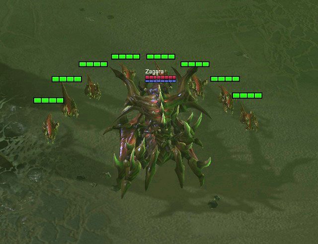 Po załadowaniu misji naszym pierwszym krokiem powinno być stworzenie nowych robotnic oraz nadrządców - każde pole kryształów powinno mieć przypisanych do niego trzech zbieraczy - Dominacja | Kampania - Char | StarCraft II Heart of the Swarm - StarCraft II: Heart of the Swarm - poradnik do gry