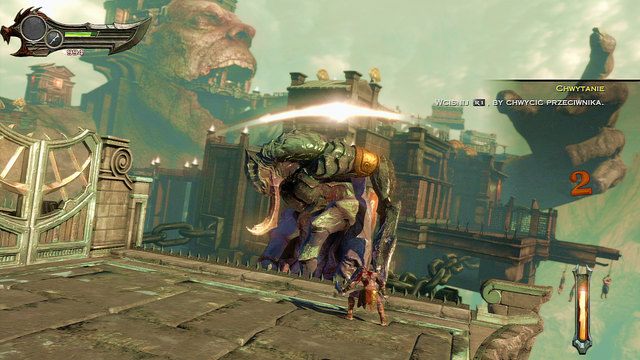 Pierwsza faza zakończy się, gdy uda ci się ogłuszyć bossa i nad jego głową pojawi się biały łuk - Walka z ręką Hekatonchejrona | God of War Wstąpienie - God of War: Ascension - poradnik do gry