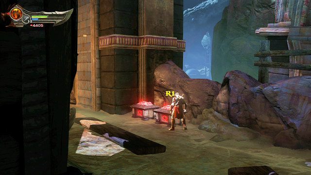 Udaj się za wielkie drewniane koło młyńskie i otwórz znajdujące się za nim dwie czerwone skrzynie - Ogień Aresa i młyńskie koło - God of War: Ascension - poradnik do gry