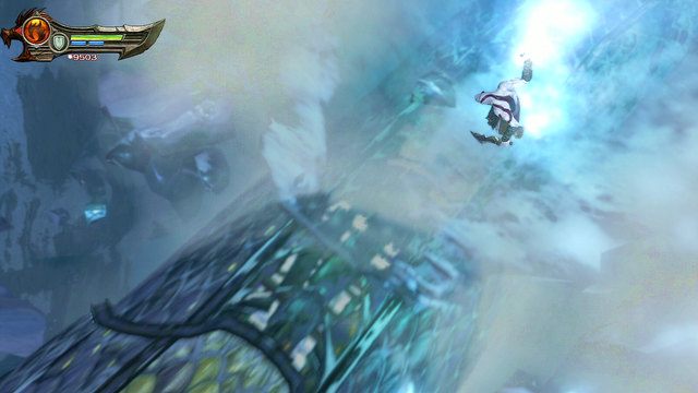 Ześlizgując się wnętrzem węża wyskoczysz na logową ściankę - Przejażdżka fioletowym pytonem | God of War Wstąpienie - God of War: Ascension - poradnik do gry