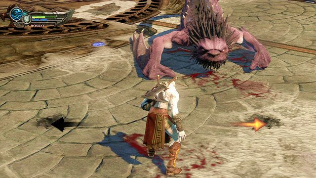 Jak mantikora wyląduje częstuj ją krótkimi kombosami - Walka z Mantikorą | God of War Wstąpienie - God of War: Ascension - poradnik do gry