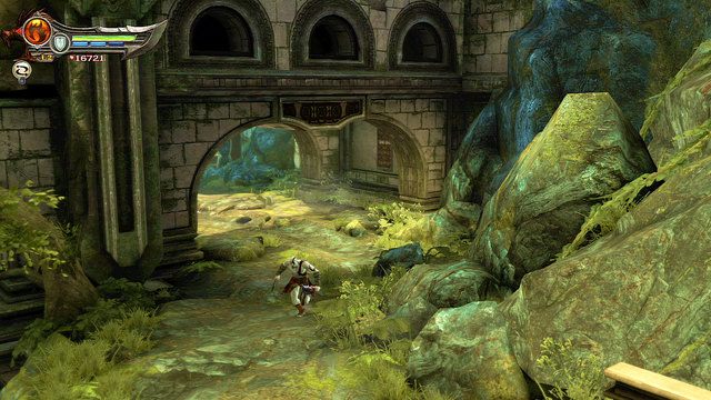 Kawałek dalej spadnij na ziemię i udaj się w stronę ekranu by odnaleźć niebieską i zieloną skrzynię po ich zebraniu przejdź pod mostem, z którego zeskoczyłeś by kawałek dalej znaleźć się obok zebranego kilka rozdziałów wcześniej lodu Posejdona - 13 - Przejście do Delf | Opis przejścia | God of War Wstąpienie - God of War: Ascension - poradnik do gry