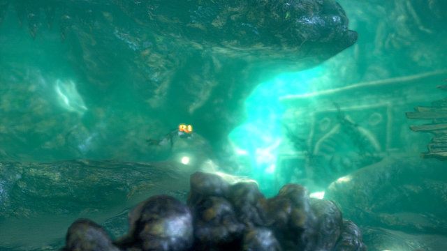 Udaj się dolną ścieżką i przyglądaj się podłożu - 15 - Grota | Opis przejścia | God of War Wstąpienie - God of War: Ascension - poradnik do gry