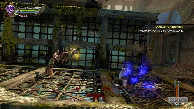 Wpadniesz tak do wnętrza posągu i zaatakują cię dwie wiedźmy - Zniszczona głowa | God of War Wstąpienie - God of War: Ascension - poradnik do gry