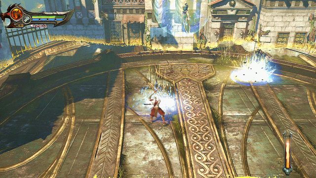 Po zadaniu odpowiedniej ilości obrażeń Furia zacznie otaczać się barierą i ciskać w ciebie pociskami - 20 - Rękawica Apollona | Opis przejścia | God of War Wstąpienie - God of War: Ascension - poradnik do gry