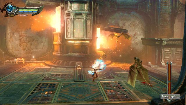 Po walce skorzystaj z platformy przesuwanej kołem zębatym, udaj się na wyższy poziom pieca i rozpraw się z latającymi wrogami - Droga na szczyt pieca | God of War Wstąpienie - God of War: Ascension - poradnik do gry