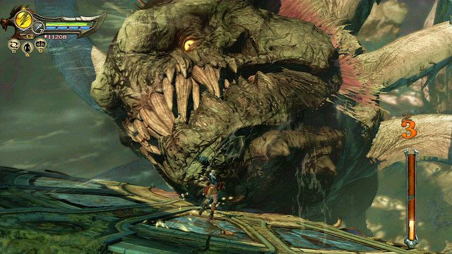 Kraken atakuje także paszczą, uciekaj przed nią do tyłu oraz czarną mazią, wydostaniesz się z niej używając kamienia Orkosa, ale lepiej jej unikać stosując sie do zasady podanej powyżej - 30 - Komnata Alekto | Opis przejścia | God of War Wstąpienie - God of War: Ascension - poradnik do gry