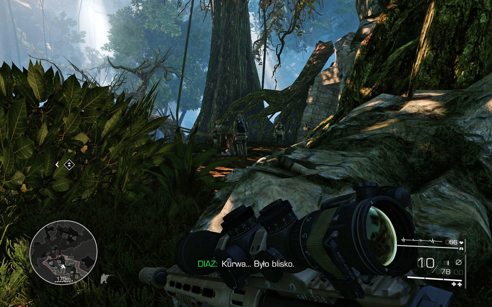 Zeskocz na dół i udaj się dalej - Idź za Diazem i likwiduj wskazane cele | Akt 1 - Zanik łączności - Sniper: Ghost Warrior 2 - poradnik do gry