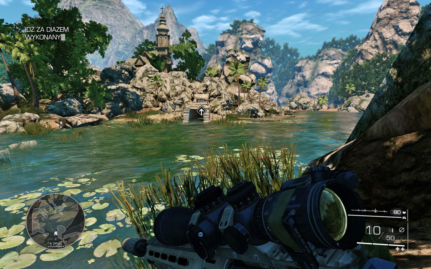 Po oczyszczeniu terenu biegnij dalej za Diazem - Przepłyń przejściem podziemnym i dostań się do wieży kościelnej | Akt 1 - Zanik łączności - Sniper: Ghost Warrior 2 - poradnik do gry