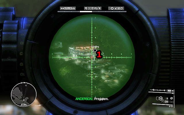 Jedną z ostatnich przeszkód stojących na drodze oddziału szturmowego jest snajper czyhający na balkonie willi z przeszklonymi ścianami [1250m] - Zlokalizuj jeńca; Osłaniaj oddział szturmowy | Akt 1 - Znikąd - Sniper: Ghost Warrior 2 - poradnik do gry