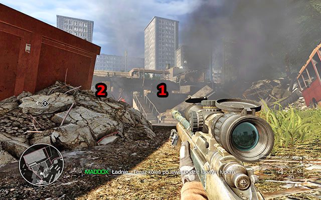 Następnie postaraj się ustawić podwójne trafienie na stojących po prawej stronie żołnierzach [80m] - Zlikwiduj wrogów na dworcu kolejowym | Akt 2 - Operacja Archanioł - Sniper: Ghost Warrior 2 - poradnik do gry