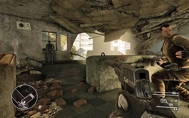 Zejdź piętro niżej i kieruj się dalej za Merinowem na kolejne piętro - Wejdź na trzecie piętro i zrób zdjęcia | Akt 2 - Triumf sprawiedliwości - Sniper: Ghost Warrior 2 - poradnik do gry