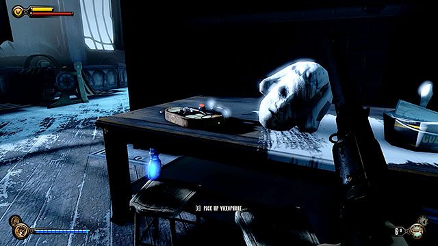 Za filarem w tym samym pomieszczeniu znajdziesz stolik, na którym leży Voksofon #72 - Idź do biura dyrektora | Rozdział 33 - Atrium | BioShock Infinite - BioShock: Infinite - poradnik do gry