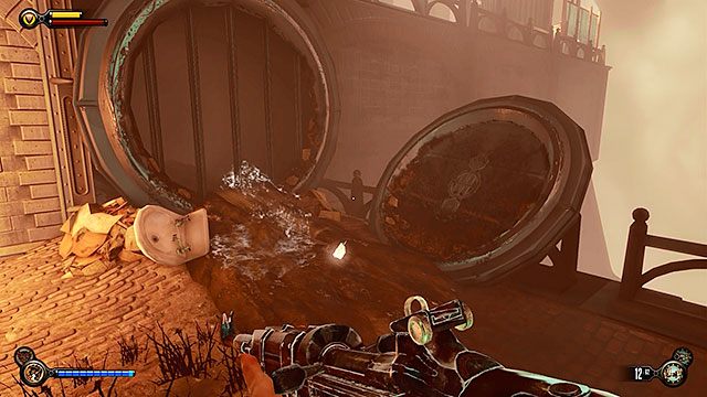 Znajdującymi się nieopodal schodami, zejdź w stronę baru Nocna Szychta - Znajdź magazyn policyjny w Shantytown | Rozdział 21 - Shantytown - BioShock: Infinite - poradnik do gry