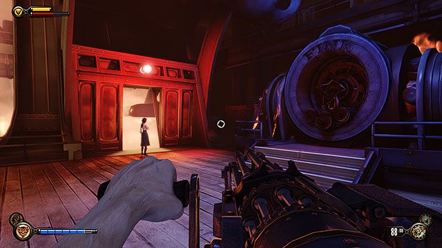 Gdy na sterowcu zostaniesz już tylko Ty i Elizabeth, przeszukaj go dokładnie, aby uzupełnić zapasy i przejdź na tył pokładu, gdzie znajduje się odsłonięte okablowanie silnika - Zniszcz sterowiec | Rozdział 26 - Dziedziniec Fabryczny | BioShock Infinite - BioShock: Infinite - poradnik do gry