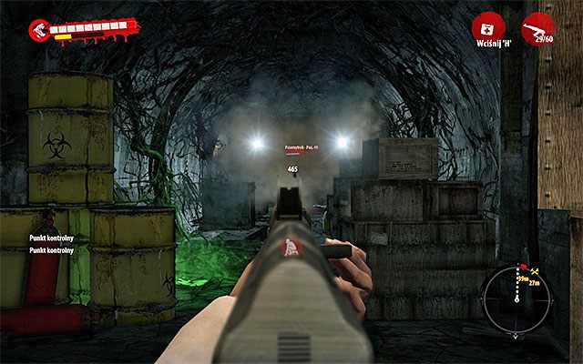 Przejdź dalej, ale gdy tylko usłyszysz okrzyki przemytników schowaj się za jakąś zasłoną - Idź na wyższy poziom Tunele - Dead Island Riptide - poradnik do gry